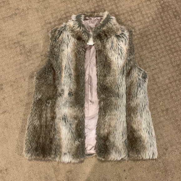 Faux Fur Vest By Vintage Havana In Tan, Cream & Brown Size Medium - Picture 3 of 7